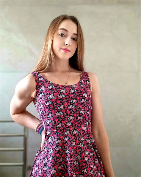 Do My Muscles Look Sexy In This Sundress R Queenkongfitness Do My Muscles Look Sexy In This Sundress R Queenkongfitness