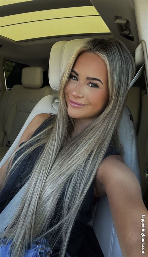 Emily Elizabeth Emmilyelizabethh Nude Onlyfans Leaks 6 Photos