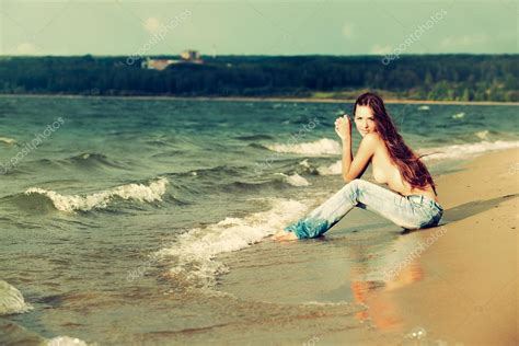 Femmes Nue À La Plage