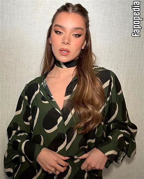 Hailee Steinfeld Nude And Sexy 2021 54 Photos The Fappening Hailee Steinfeld Nude And Sexy 2021 54 Photos The Fappening
