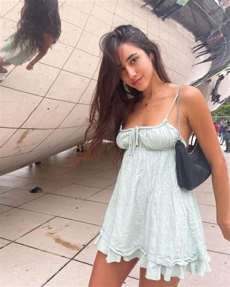 Izzygreen Nude