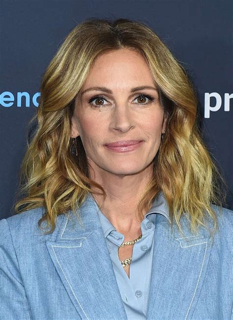 Julia Roberts Homecoming Fyc Event In Los Angeles Gotceleb Julia Roberts Homecoming Fyc Event In Los Angeles Gotceleb
