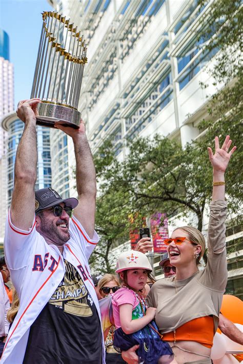 Kate Upton Astros Wags Celebrate World Series Win At Parade Kate Upton Astros Wags Celebrate World Series Win At Parade