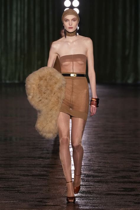 Nude Fashion