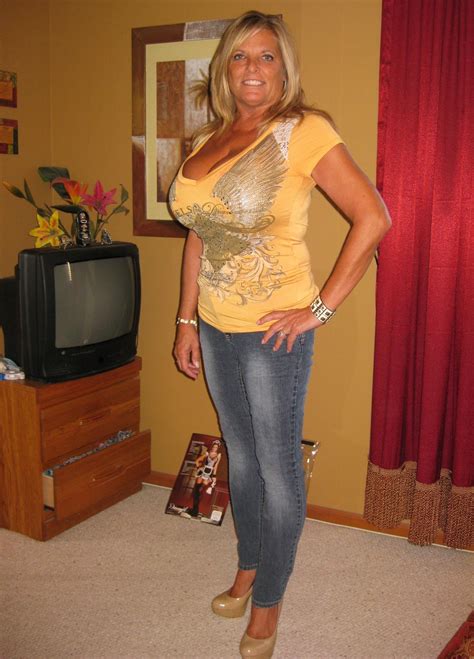 Nude Gilf