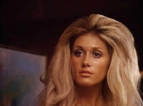 Robyn Hilton Complete Wiki Amp Biography With Photos Videos