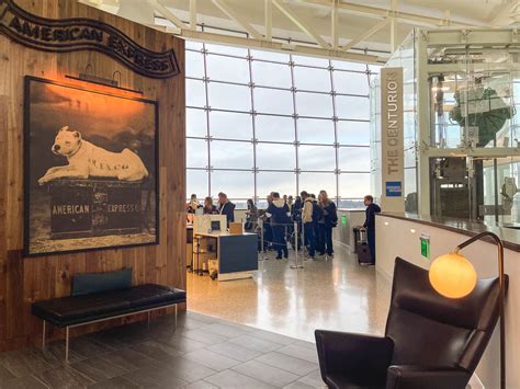 Seatac Lounges